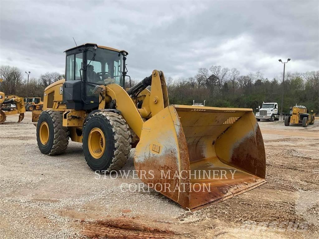 CAT 930M Carregadeiras de rodas
