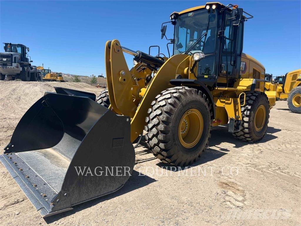 CAT 930M Carregadeiras de rodas