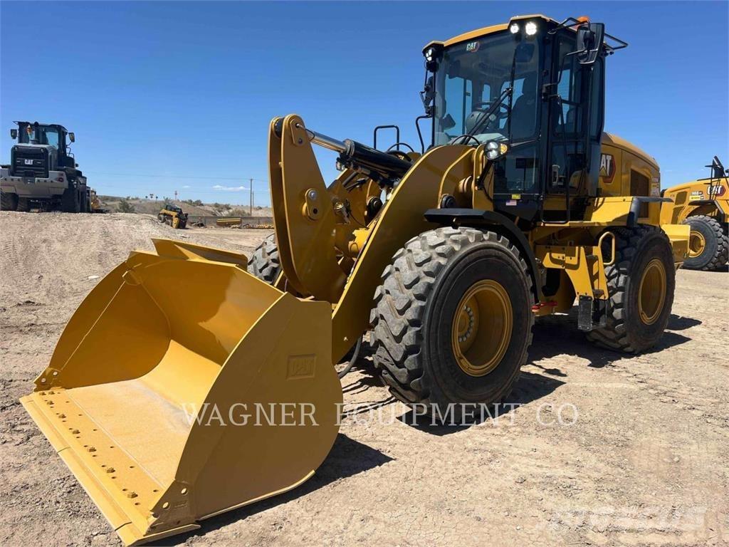 CAT 930M Carregadeiras de rodas
