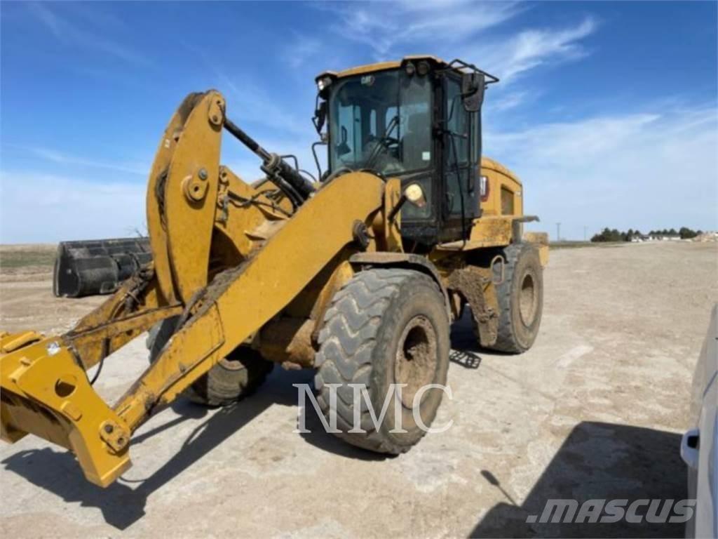 CAT 930M Carregadeiras de rodas