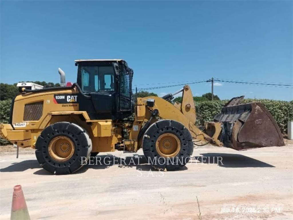 CAT 930M Carregadeiras de rodas