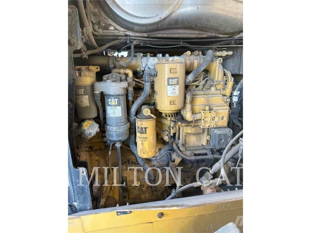 CAT 930M Carregadeiras de rodas