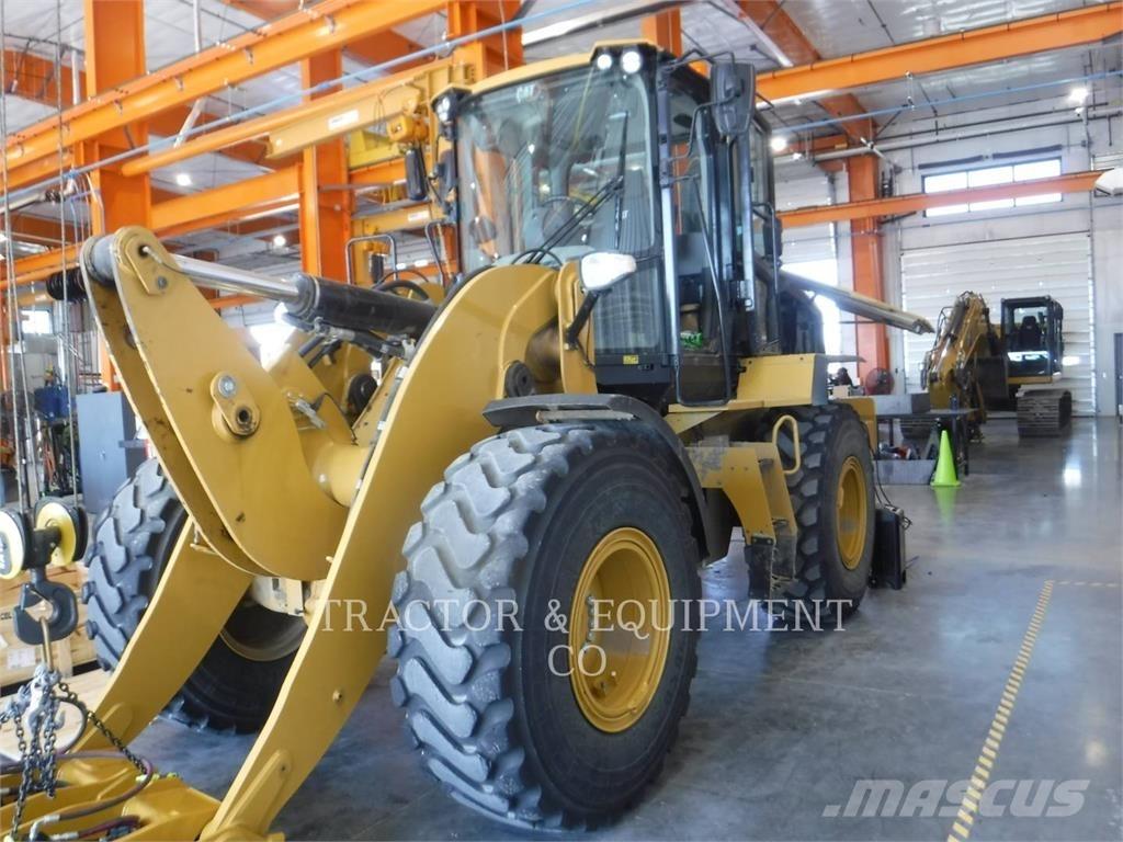 CAT 930M Carregadeiras de rodas