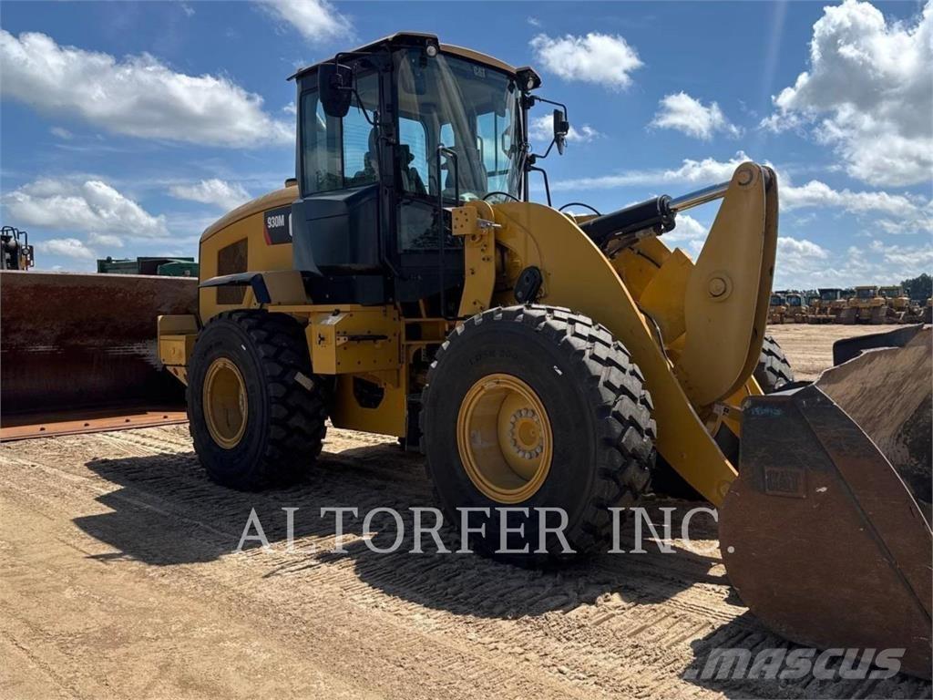 CAT 930M Carregadeiras de rodas