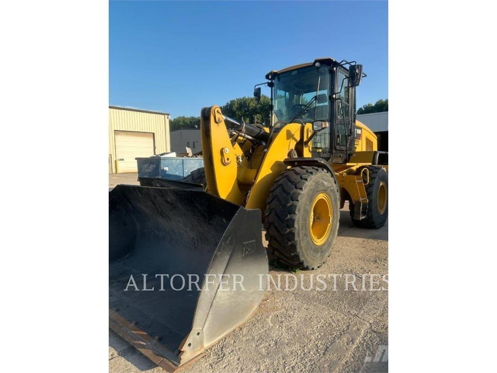 CAT 930M Carregadeiras de rodas