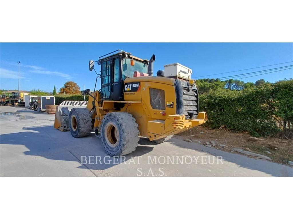 CAT 930M Carregadeiras de rodas