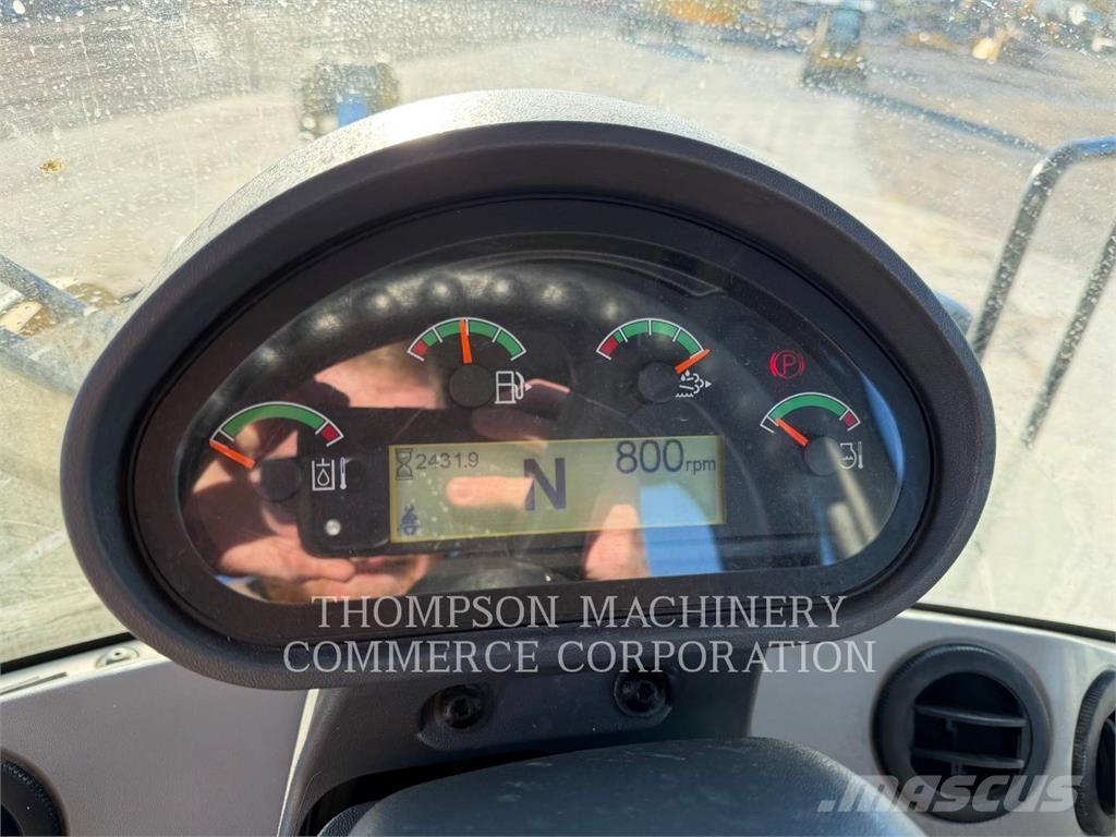 CAT 930M Carregadeiras de rodas