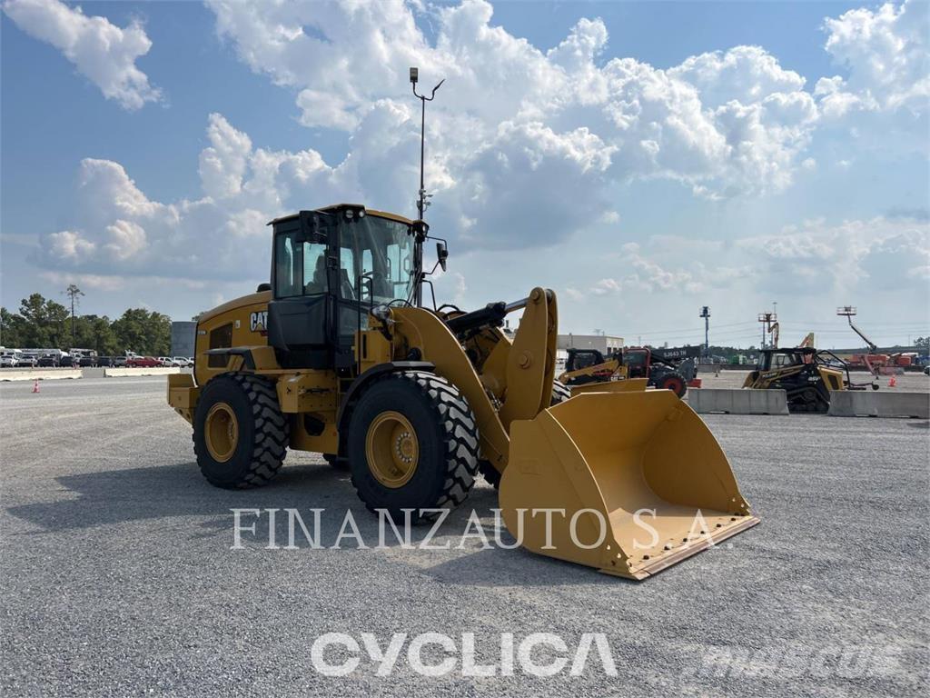 CAT 930M Carregadeiras de rodas