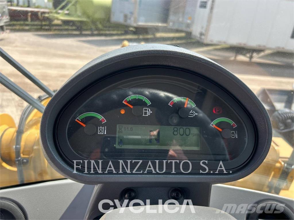 CAT 930M Carregadeiras de rodas