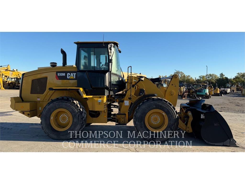 CAT 930M Carregadeiras de rodas
