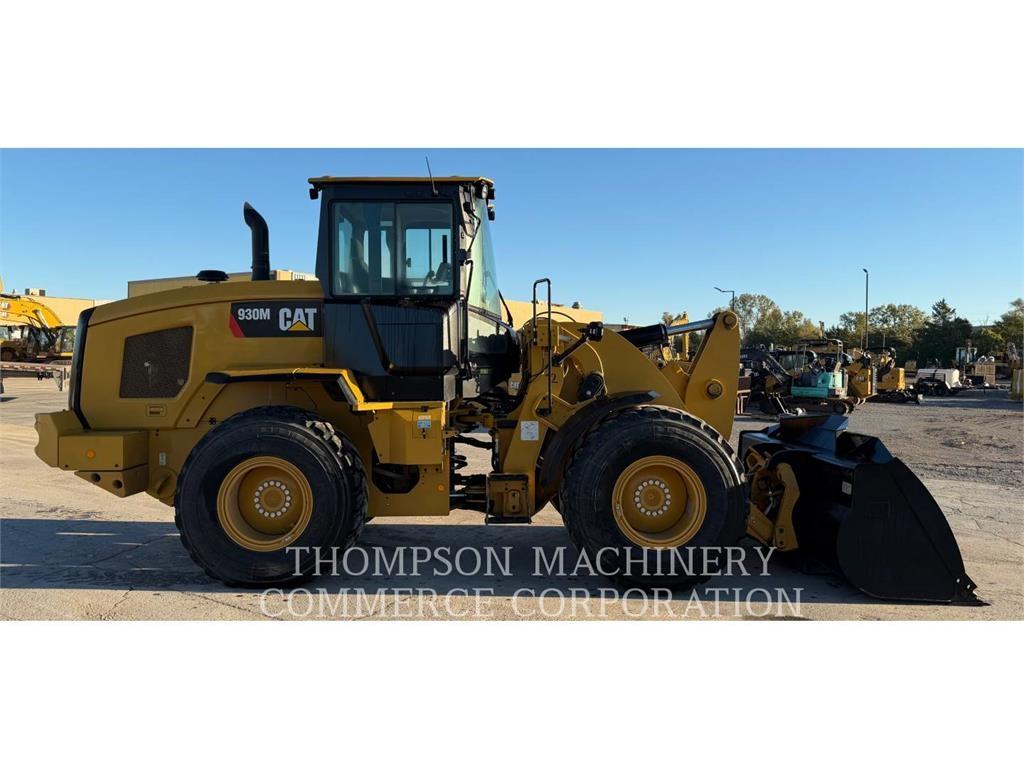 CAT 930M Carregadeiras de rodas