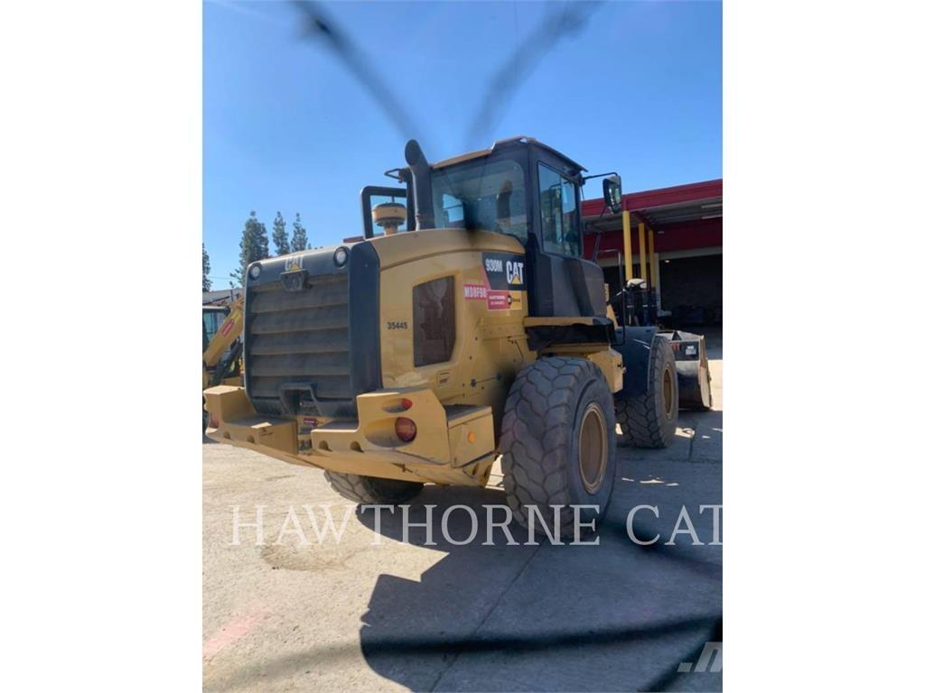 CAT 930M Carregadeiras de rodas