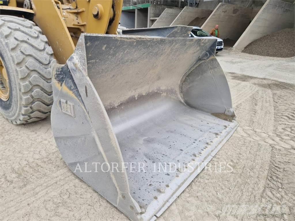 CAT 938M Carregadeiras de rodas