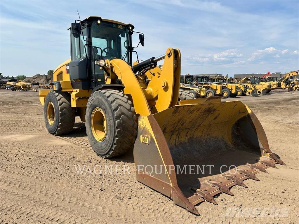 CAT 938M Carregadeiras de rodas