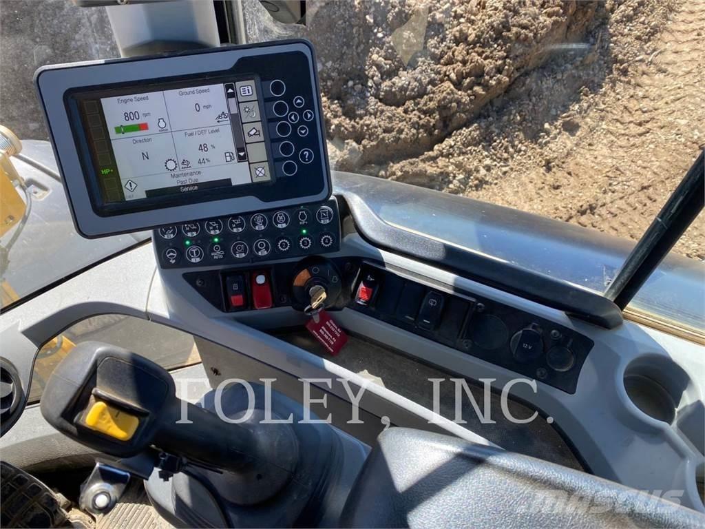 CAT 938M Carregadeiras de rodas