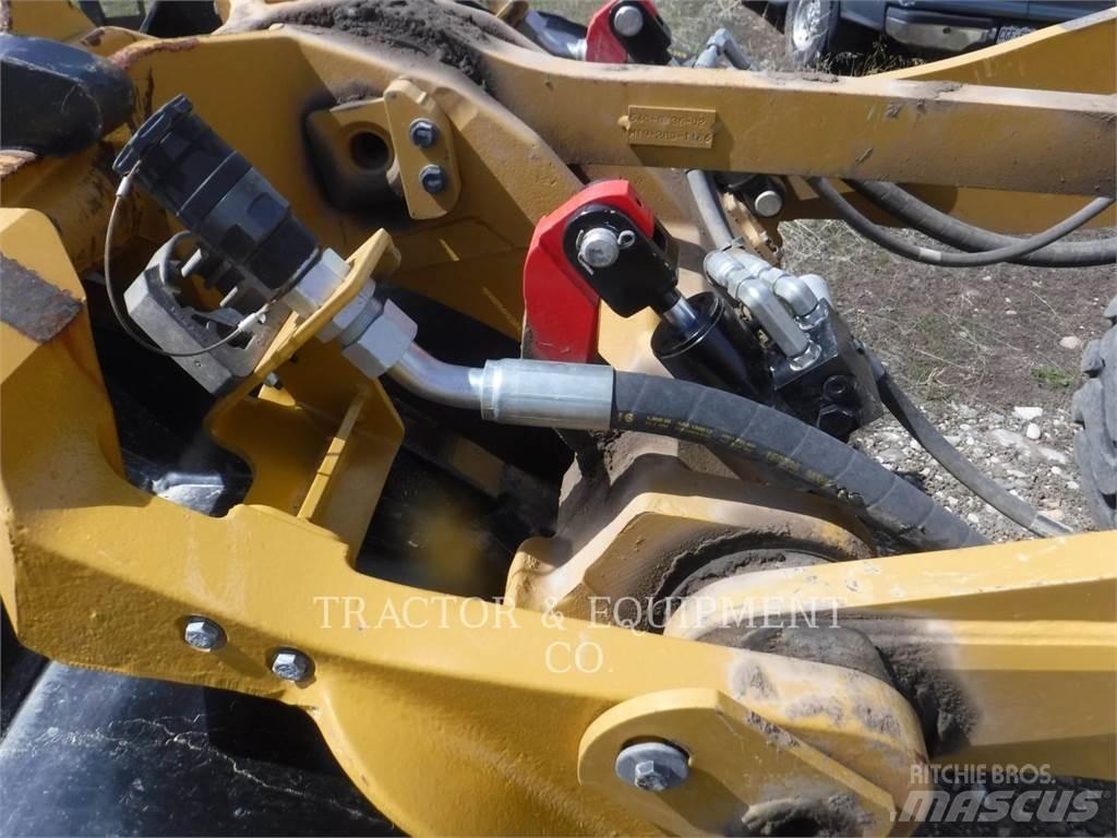 CAT 938M Carregadeiras de rodas