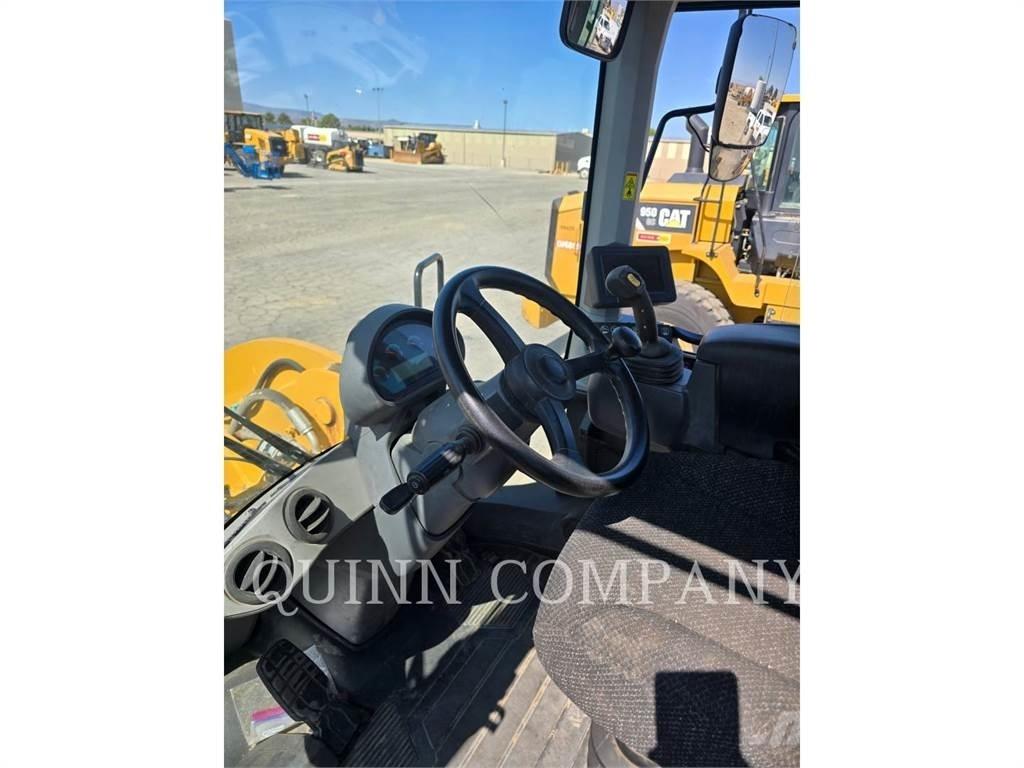 CAT 938M Carregadeiras de rodas