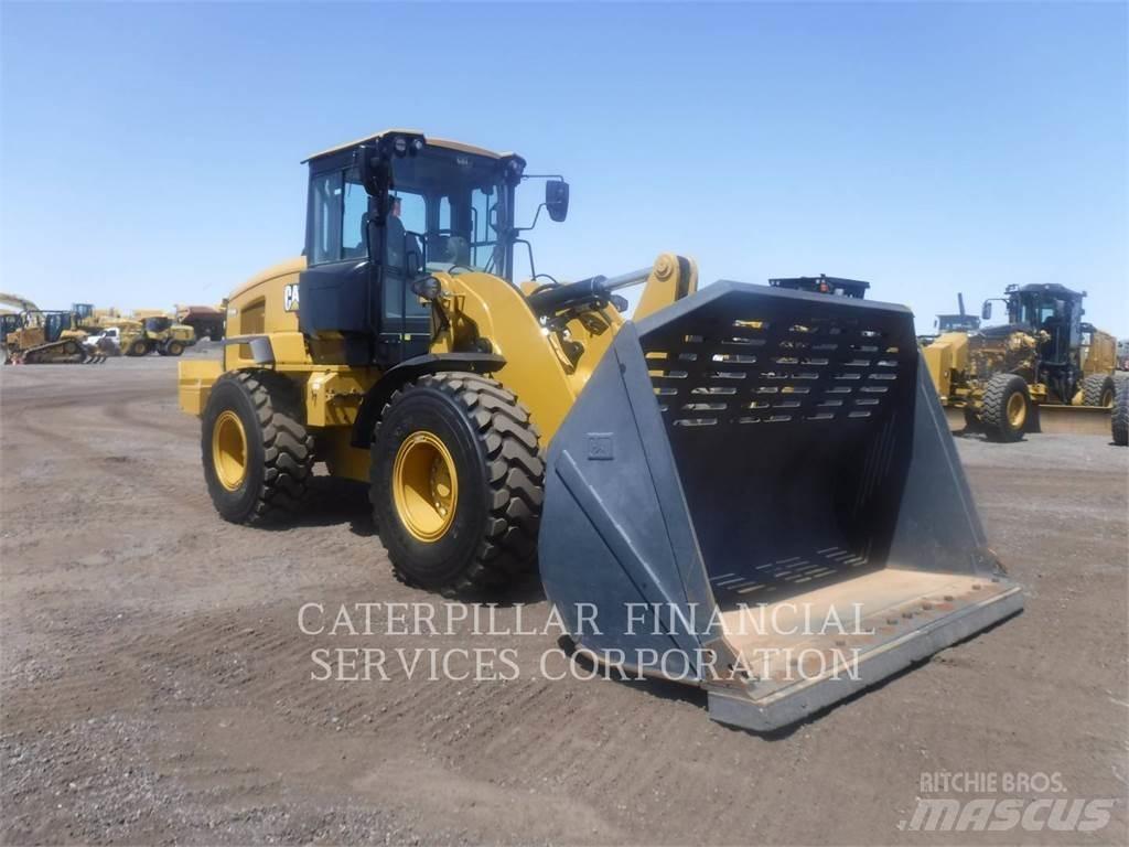 CAT 938M Carregadeiras de rodas