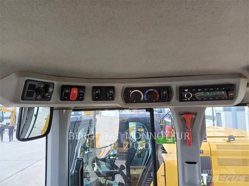 CAT 938M Carregadeiras de rodas