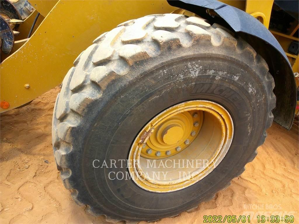 CAT 938M Carregadeiras de rodas