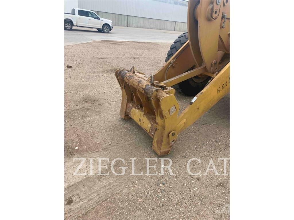 CAT 938M Carregadeiras de rodas