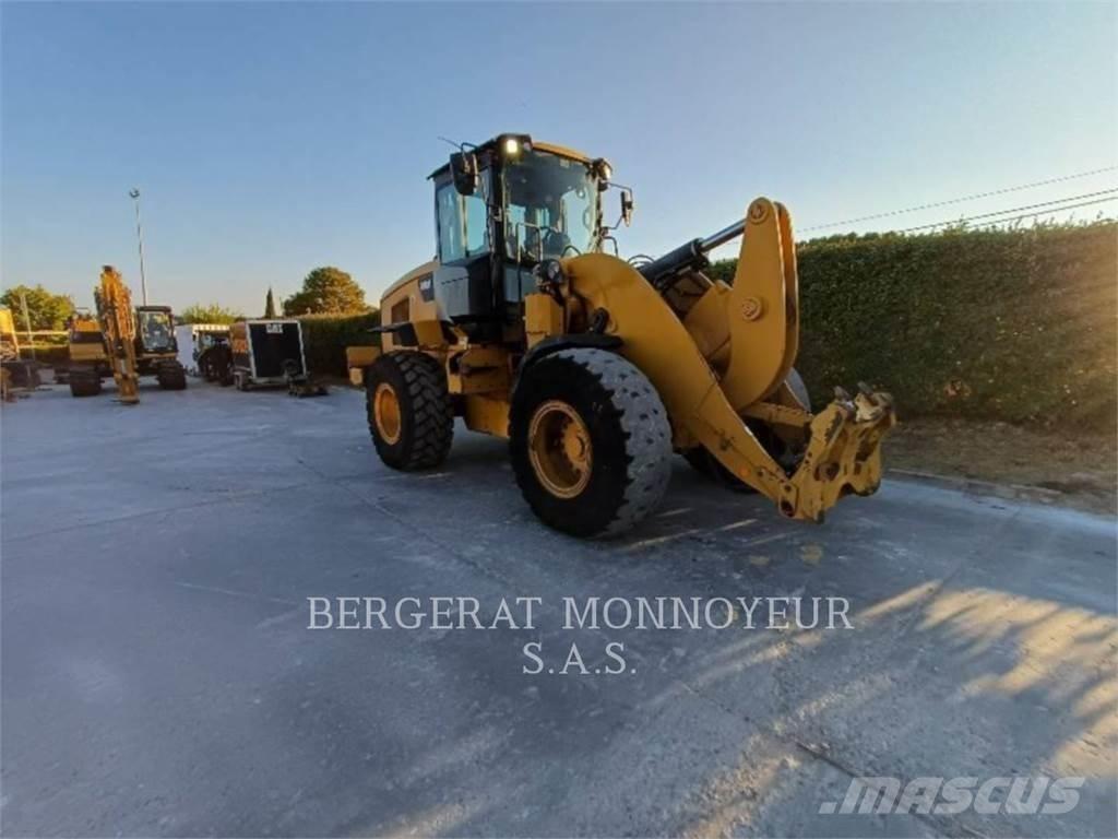 CAT 938M Carregadeiras de rodas