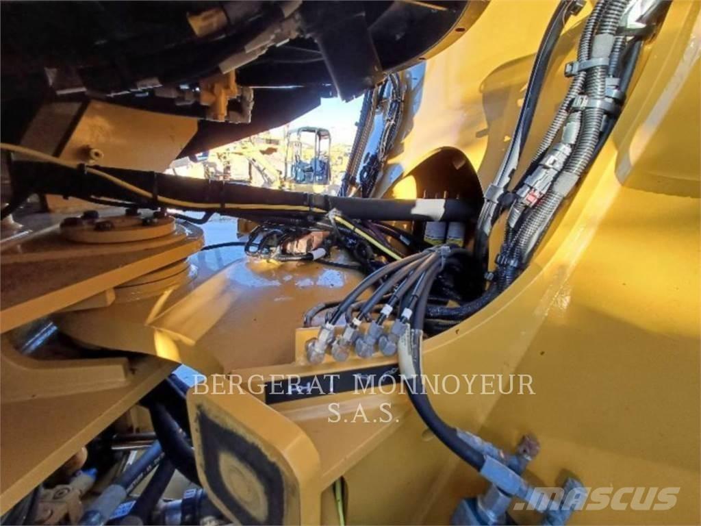 CAT 938M Carregadeiras de rodas