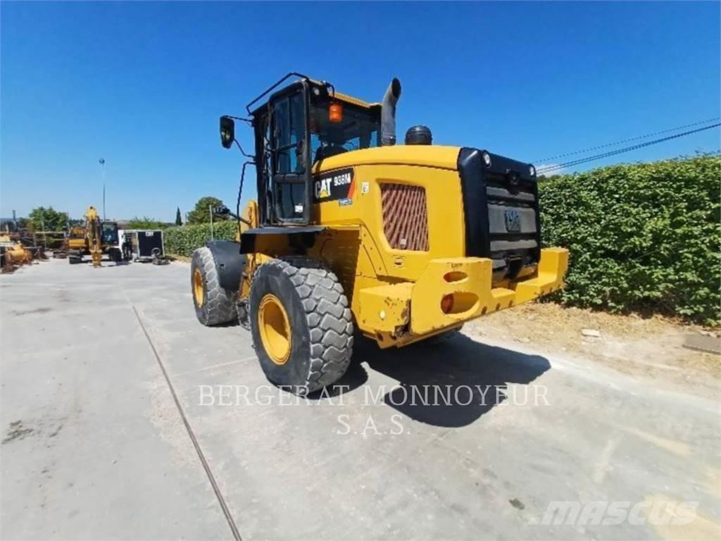 CAT 938M Carregadeiras de rodas