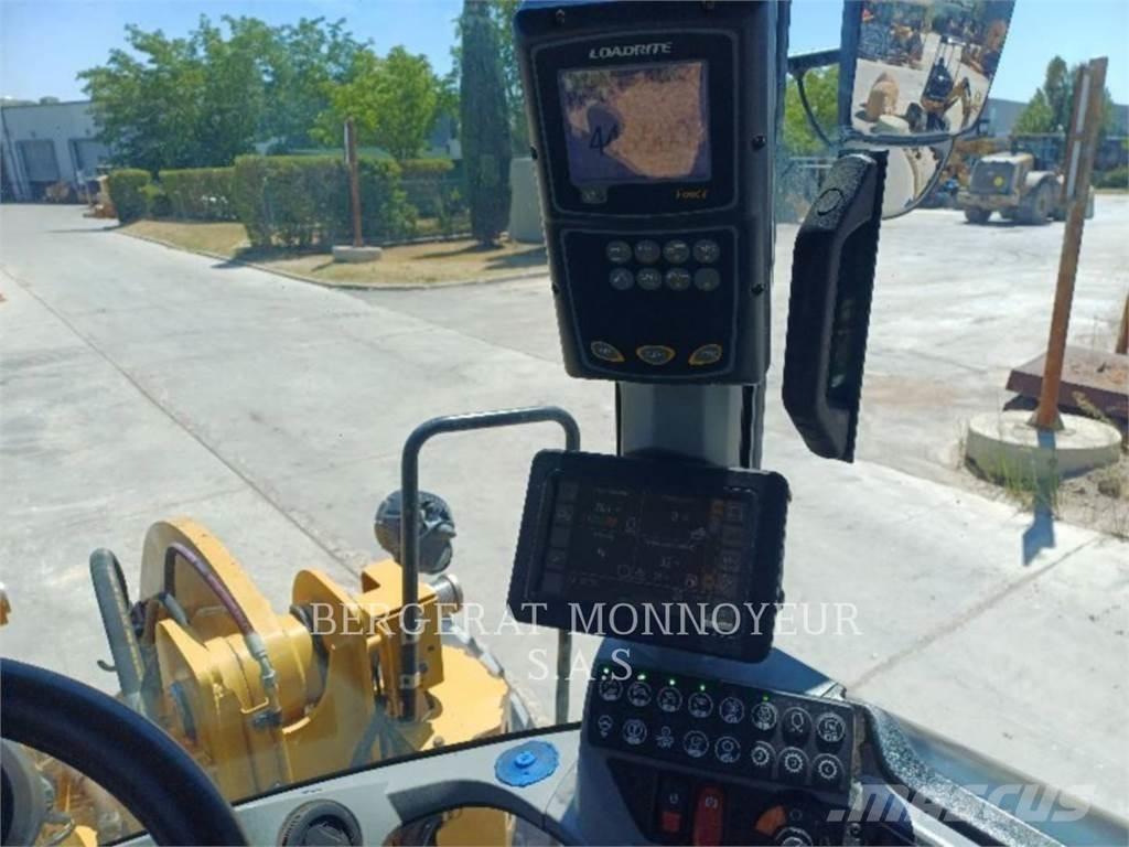 CAT 938M Carregadeiras de rodas