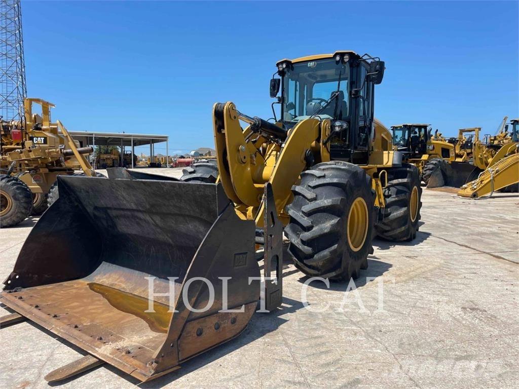 CAT 938M Carregadeiras de rodas