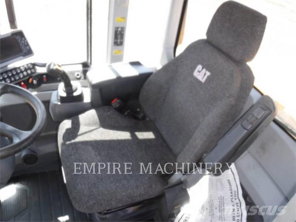 CAT 938M Carregadeiras de rodas
