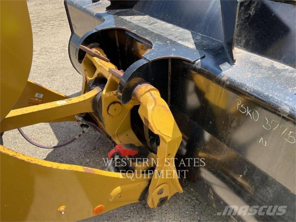 CAT 938M Carregadeiras de rodas