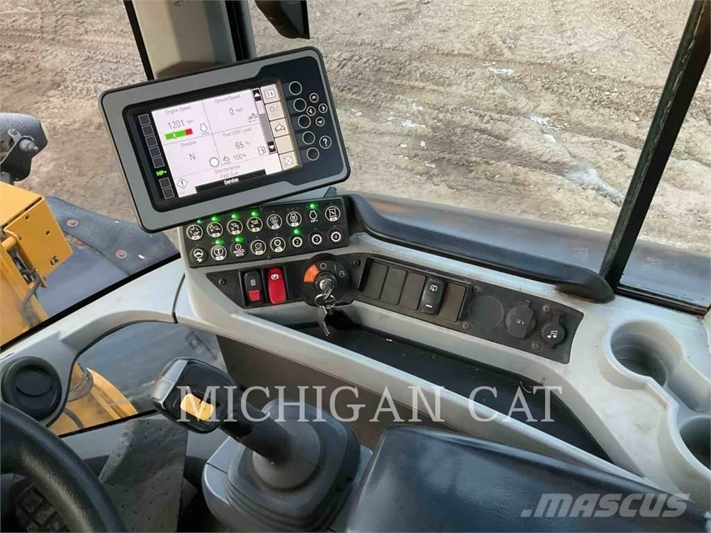 CAT 938M R+ Carregadeiras de rodas