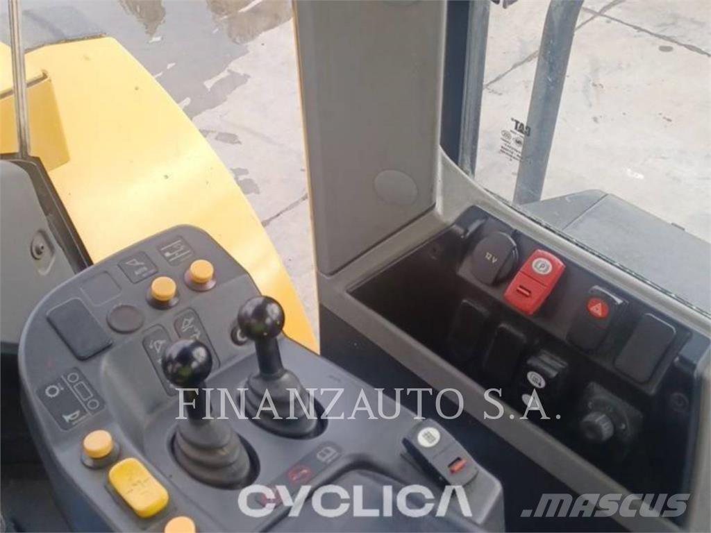 CAT 950M Carregadeiras de rodas