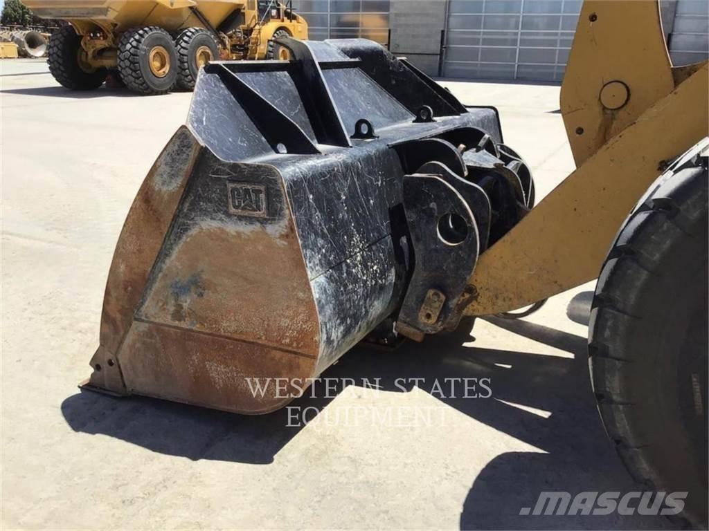 CAT 950M Carregadeiras de rodas