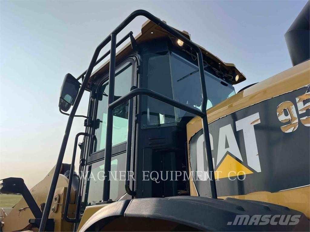 CAT 950M Carregadeiras de rodas