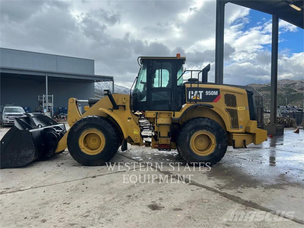 CAT 950M Carregadeiras de rodas