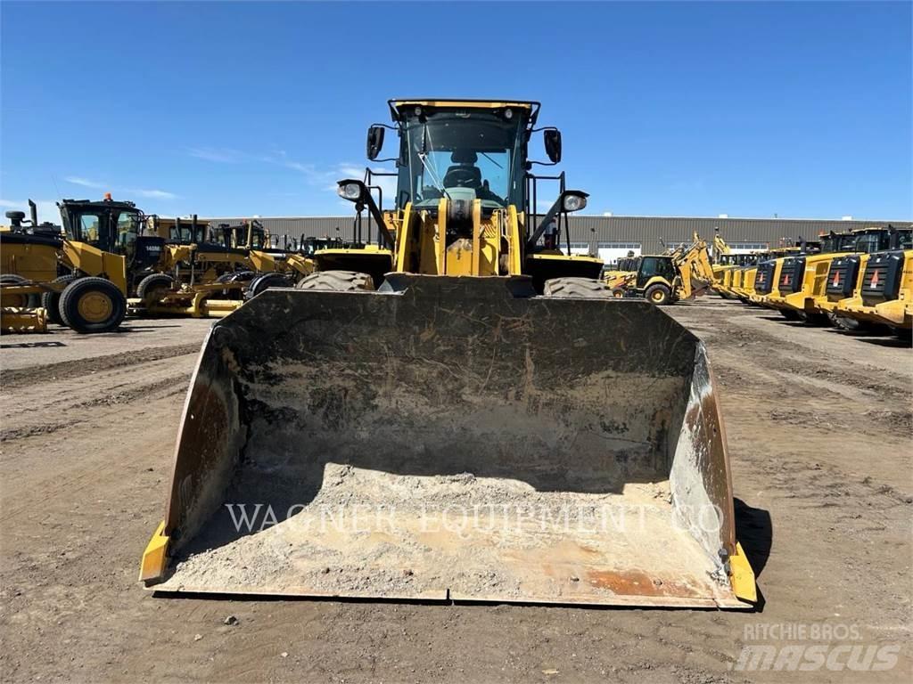 CAT 962M Carregadeiras de rodas