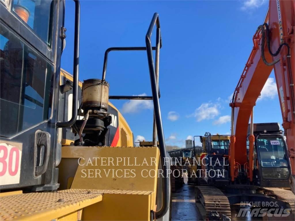CAT 962M Carregadeiras de rodas