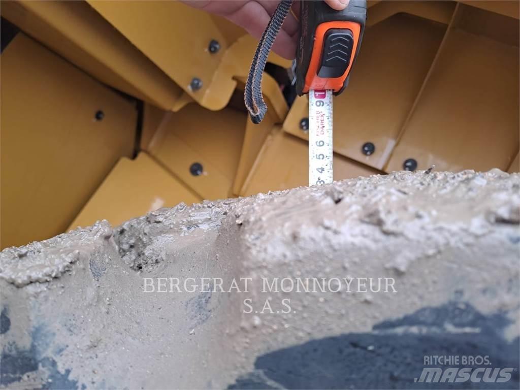 CAT 966 Carregadeiras de rodas