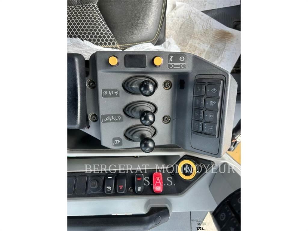 CAT 966 Carregadeiras de rodas