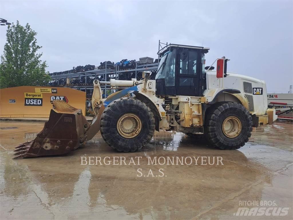 CAT 966M Carregadeiras de rodas