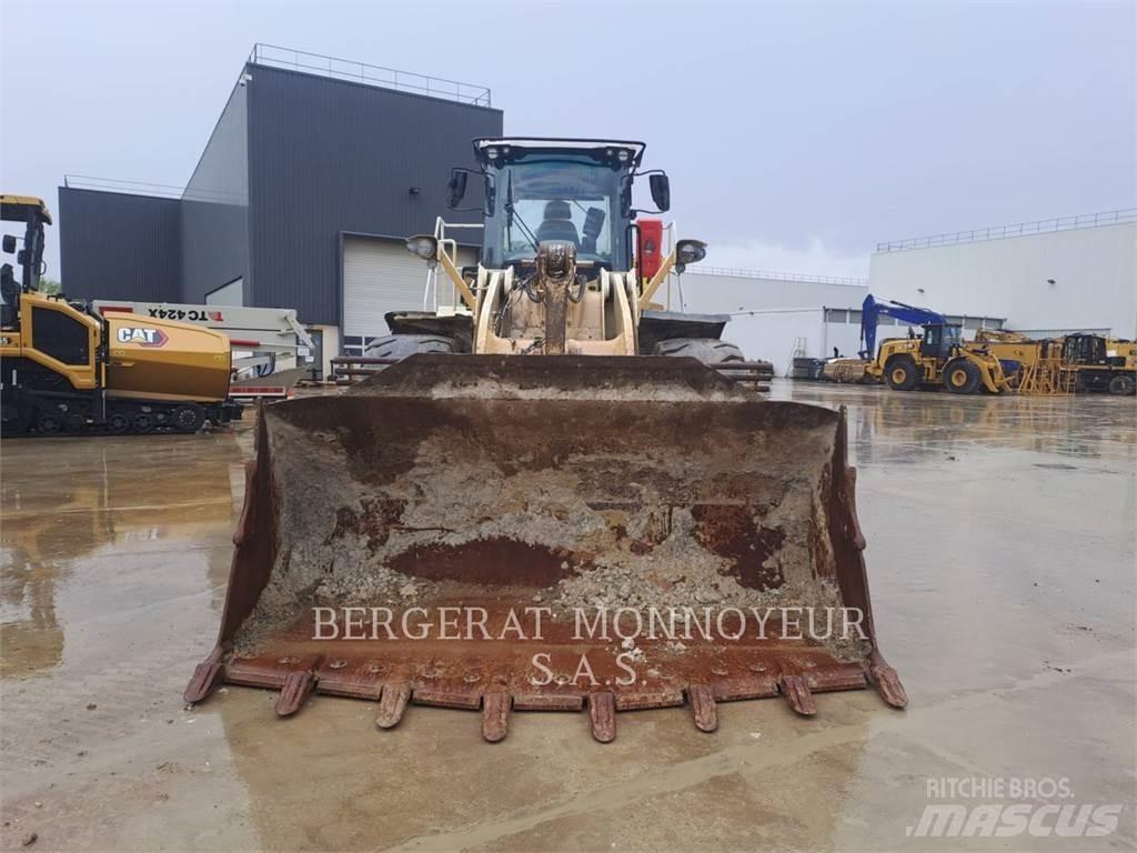 CAT 966M Carregadeiras de rodas