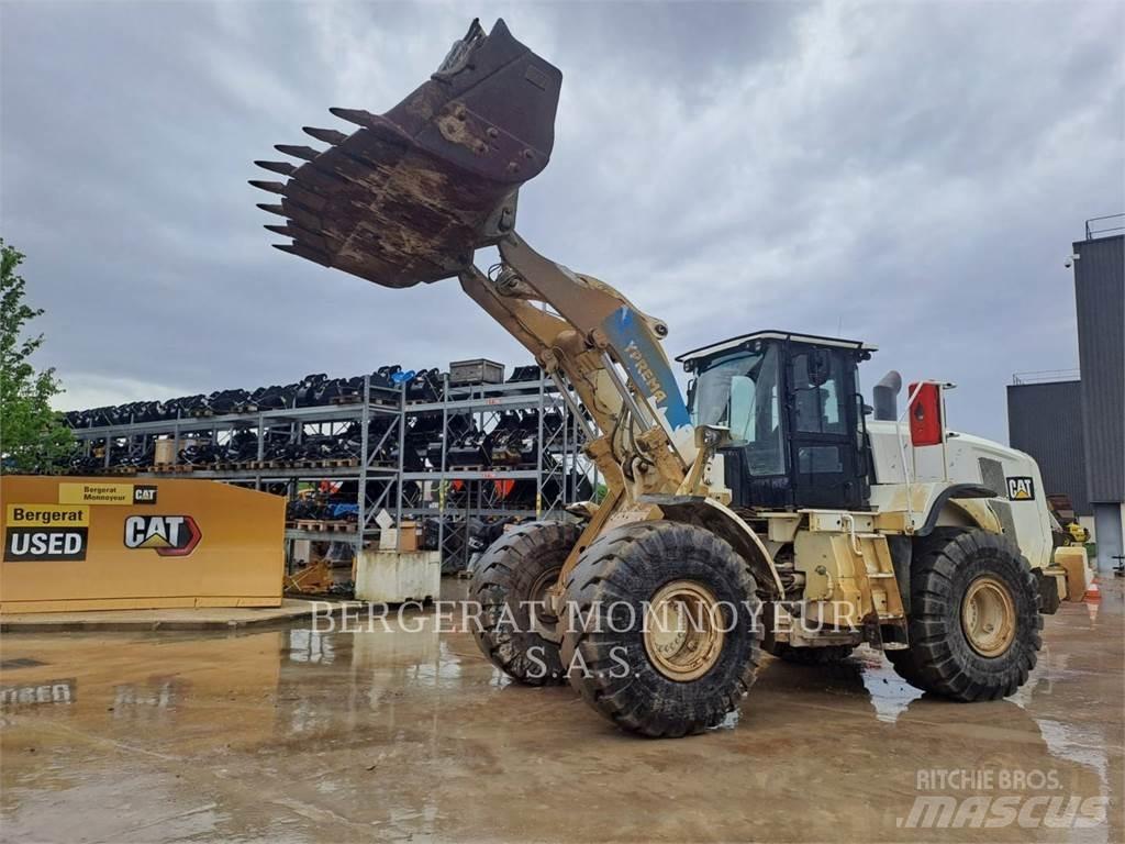 CAT 966M Carregadeiras de rodas