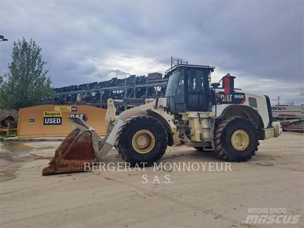 CAT 966M Carregadeiras de rodas