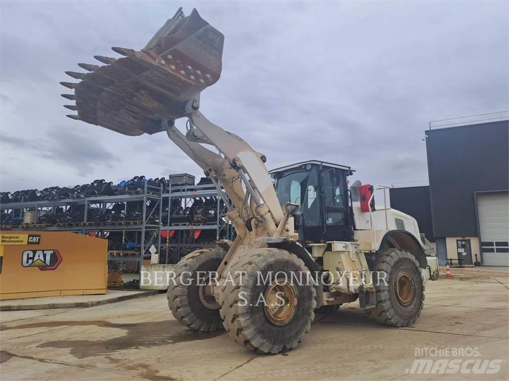 CAT 966M Carregadeiras de rodas