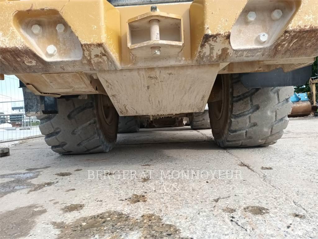 CAT 966M Carregadeiras de rodas