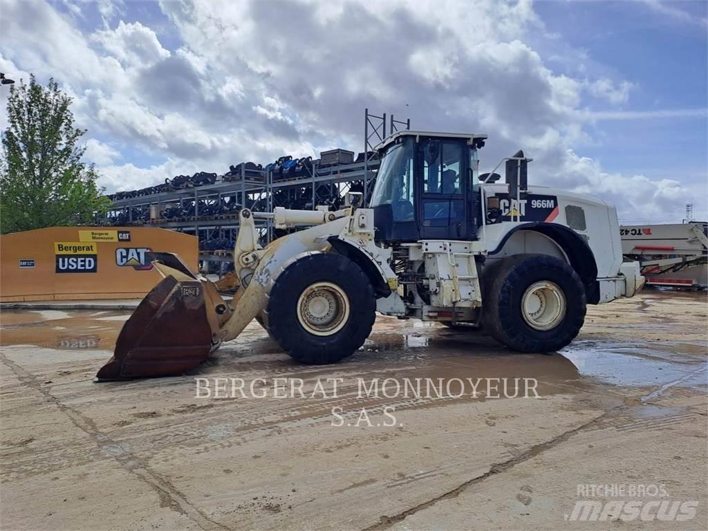 CAT 966M Carregadeiras de rodas