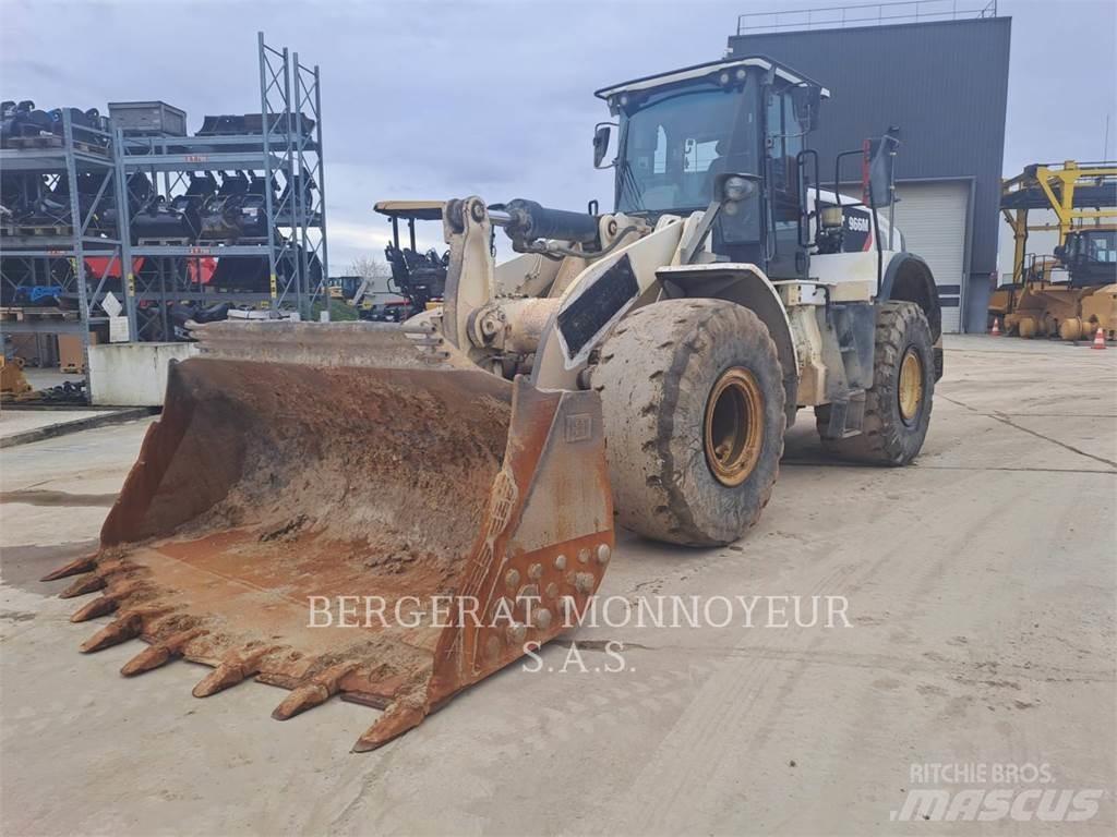 CAT 966M Carregadeiras de rodas