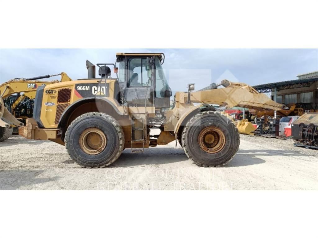 CAT 966M Carregadeiras de rodas